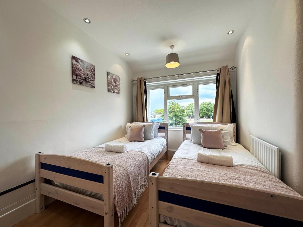 Maria's House In East London Apartment Dagenham
