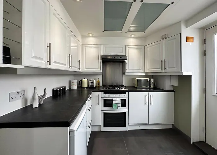 Maria\'S House In East London